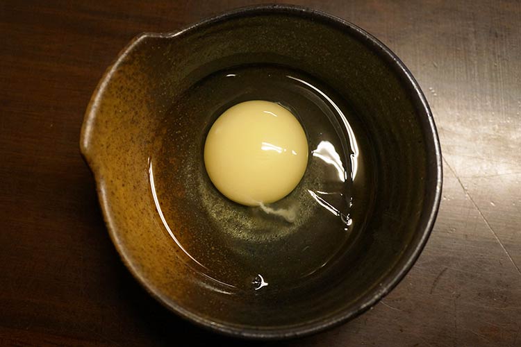 喜三郎農場 お米卵 黄身が白っぽいたまご