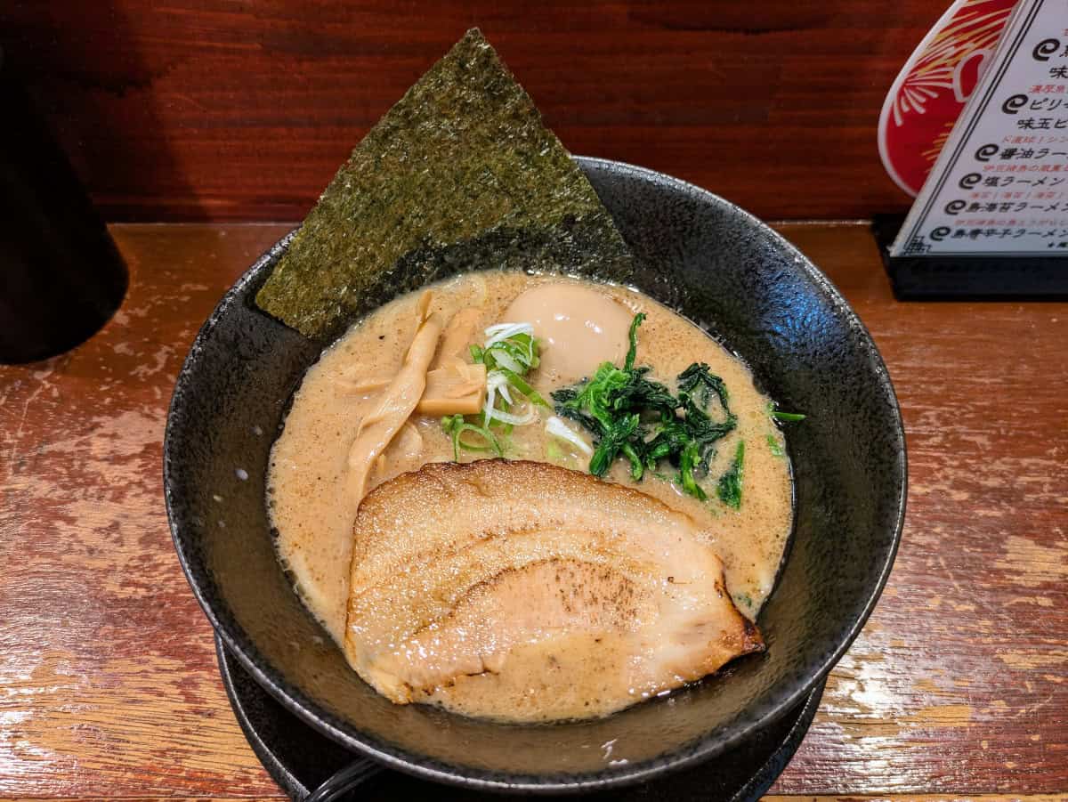 麺'sclub 酒池肉林 東京荒川 濃厚魚介豚骨ラーメン